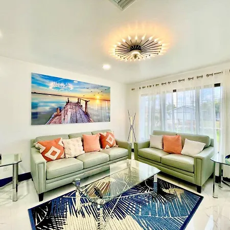 Artistic Decor Scenic Views Saltwater Heated Pool Villa Cape Coral Exterior photo