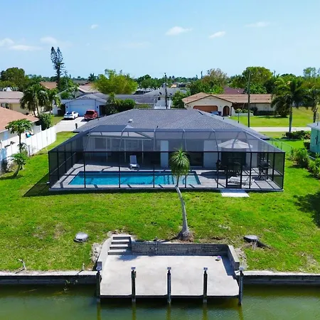 Artistic Decor Scenic Views Saltwater Heated Pool Villa Cape Coral Exterior photo