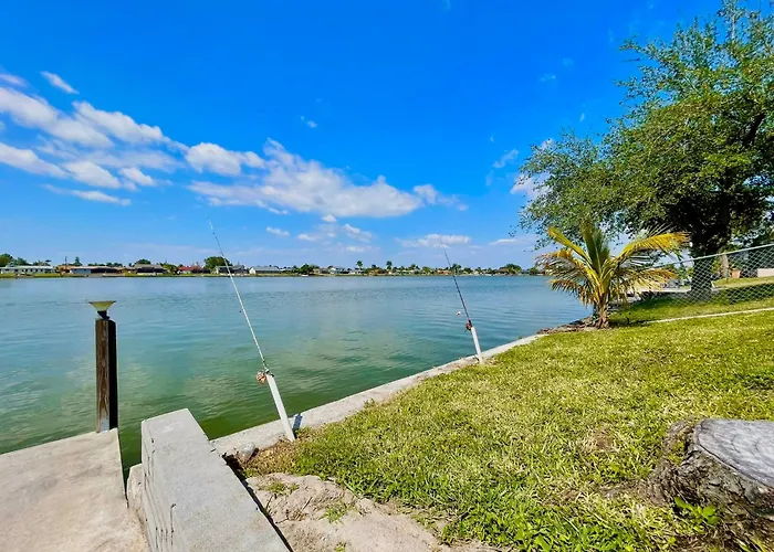Artistic Decor Scenic Views Saltwater Heated Pool Villa