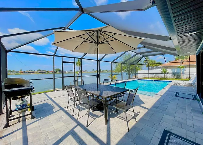 Artistic Decor Scenic Views Saltwater Heated Pool Villa