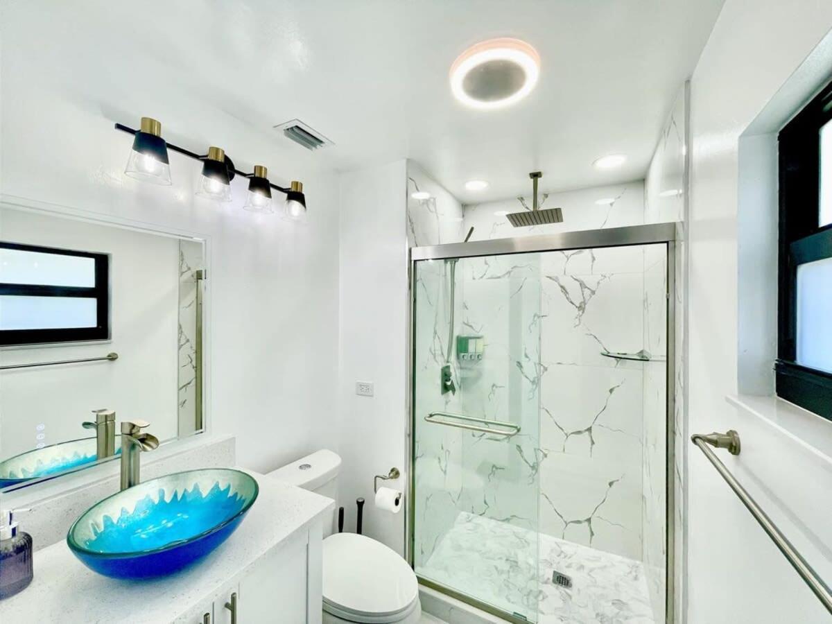 Artistic Decor Scenic Views Saltwater Heated Pool
