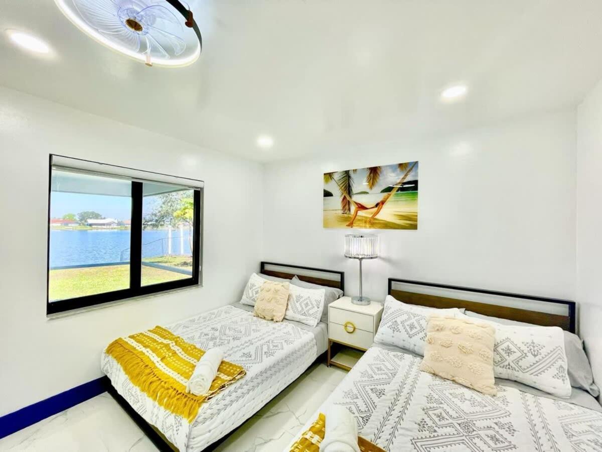Artistic Decor Scenic Views Saltwater Heated Pool Cape Coral